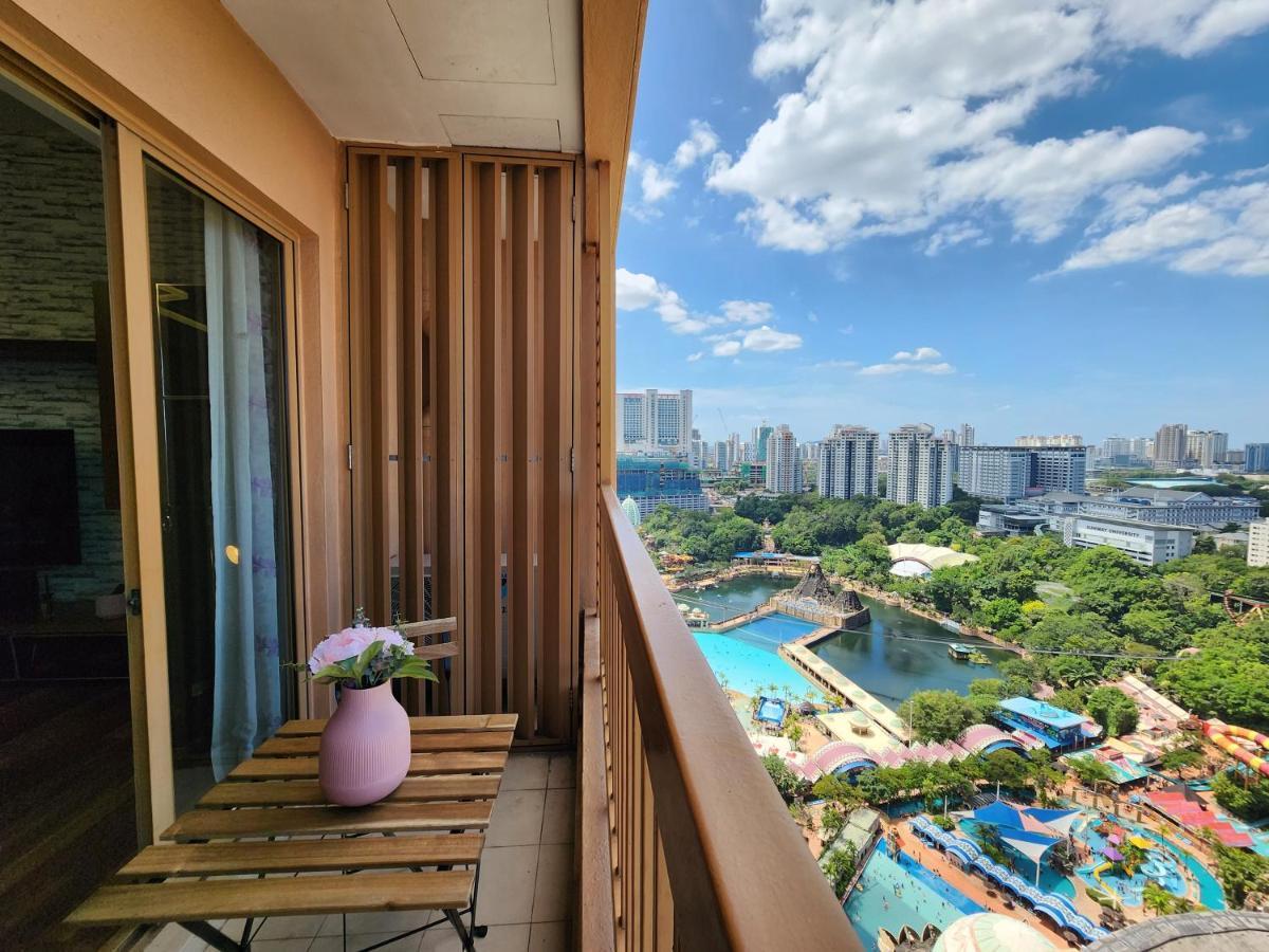 Lagoon View With Balcony 1-5Pax Sunway Resort Netflix Петалинг Джая Екстериор снимка